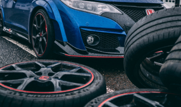 car-repair-wheel-balancing